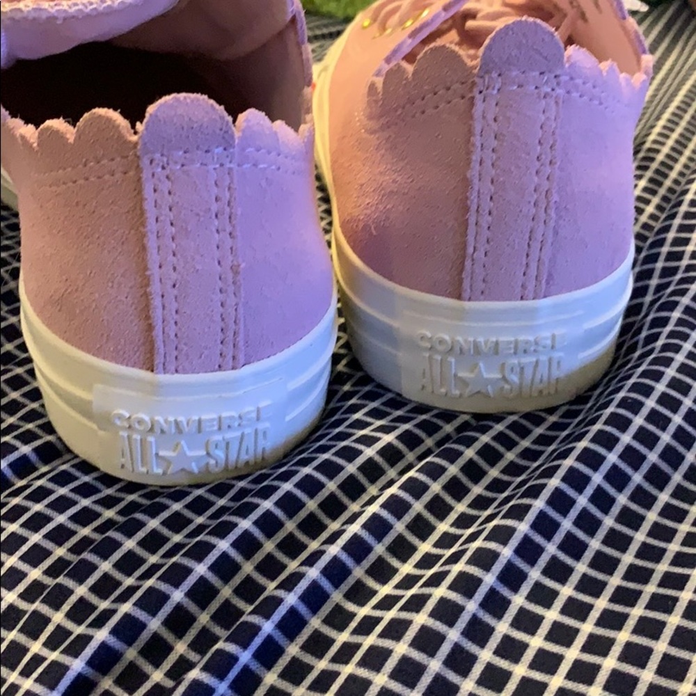 Converse - Picture 2 of 2